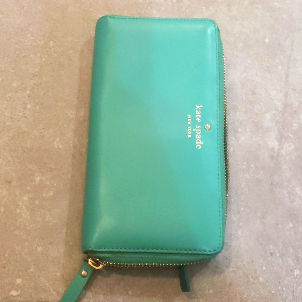 Kate spade seafoam green full zip wallet